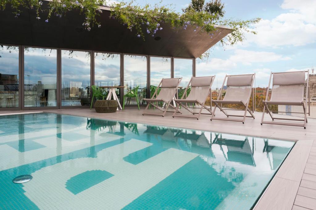 toit terrasse avec piscine de l'hotel Rec Barcelona